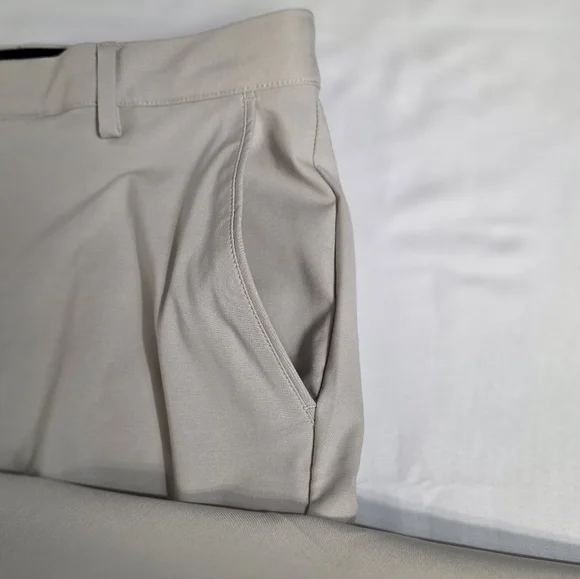Greg Norman Collection Performance Golf Pant Mens 34 X 32 In Khaki New - Picture 7 of 11